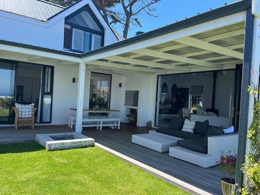 Quince Corner - Villa In Noordhoek location